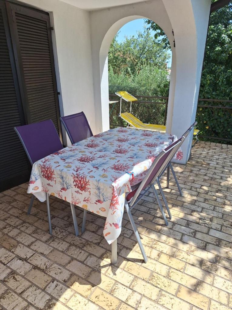 Krk Apartmani Pepina Pinezići Esterno foto